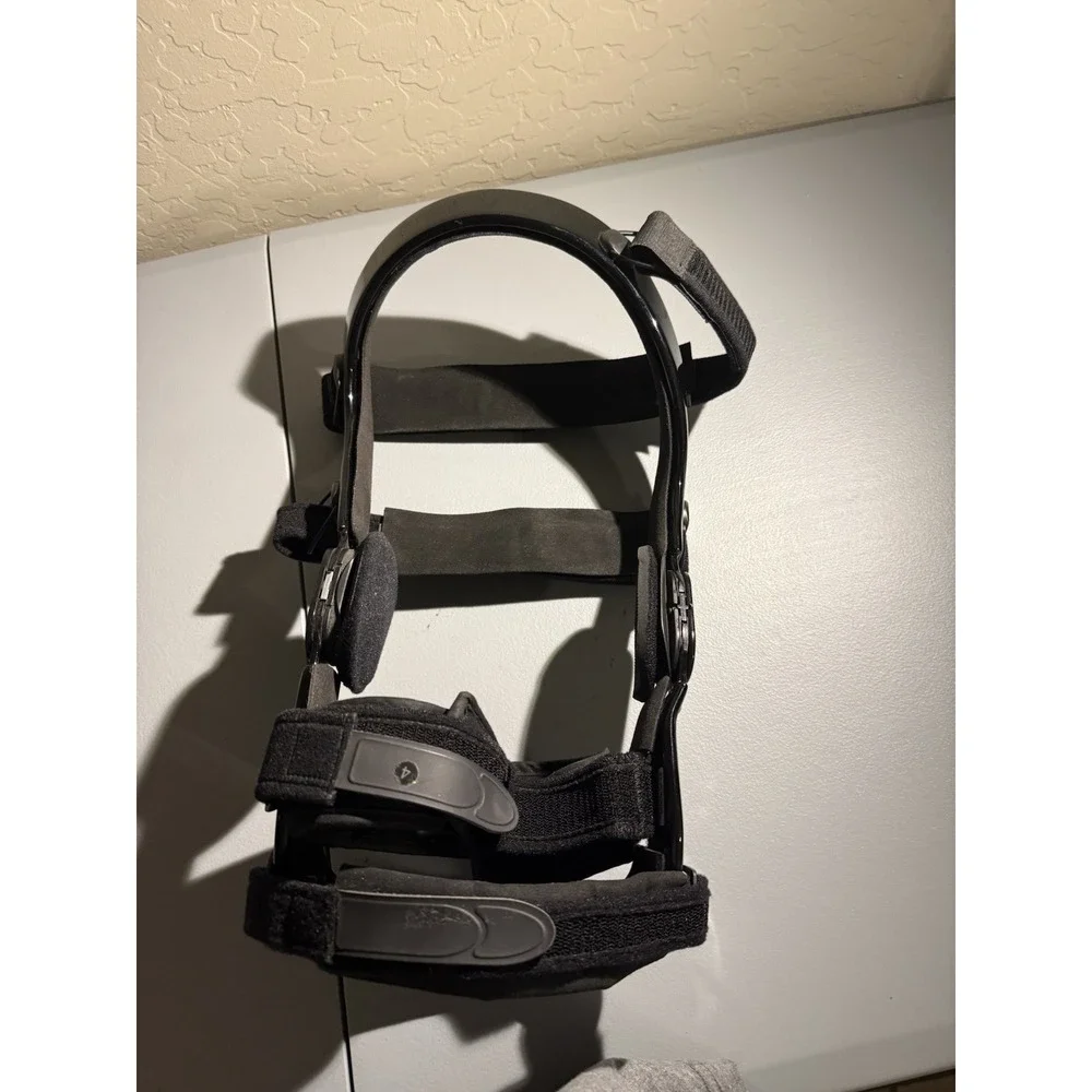 Donjoy Defiance ACL Knee Brace Custom Black